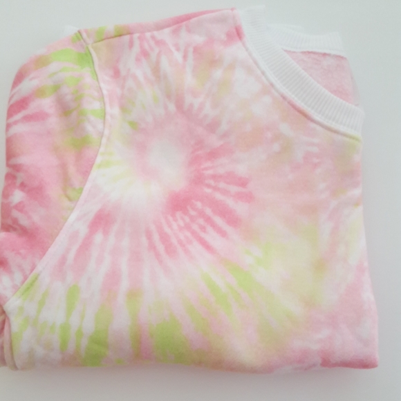 Very Pretty Tie Dye Print NWT Sweatshirt - Picture 5 of 8